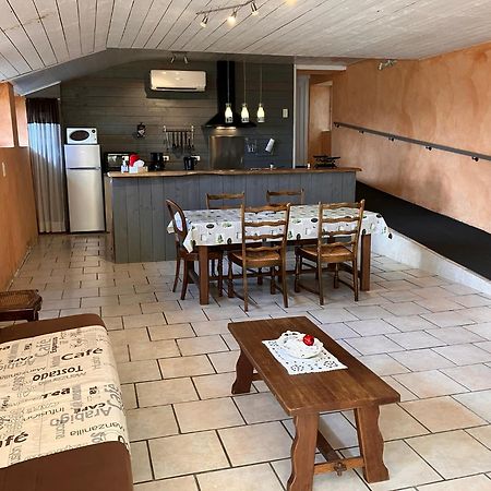 Le Gite De L'Araucaria Ploërdut Exterior foto